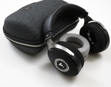 Load image into Gallery viewer, Focal Elear Bundle with Earpads and Hard-Shell Case